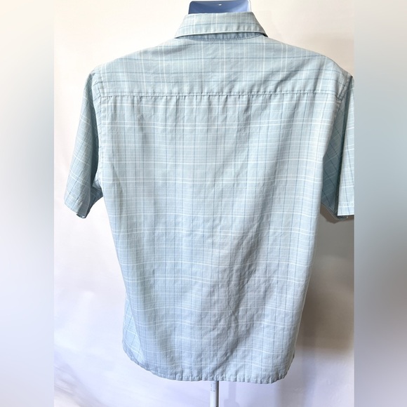 DAVID TAYLOR Light blue and white plaid short sleeve shirt size M. - Picture 4 of 12